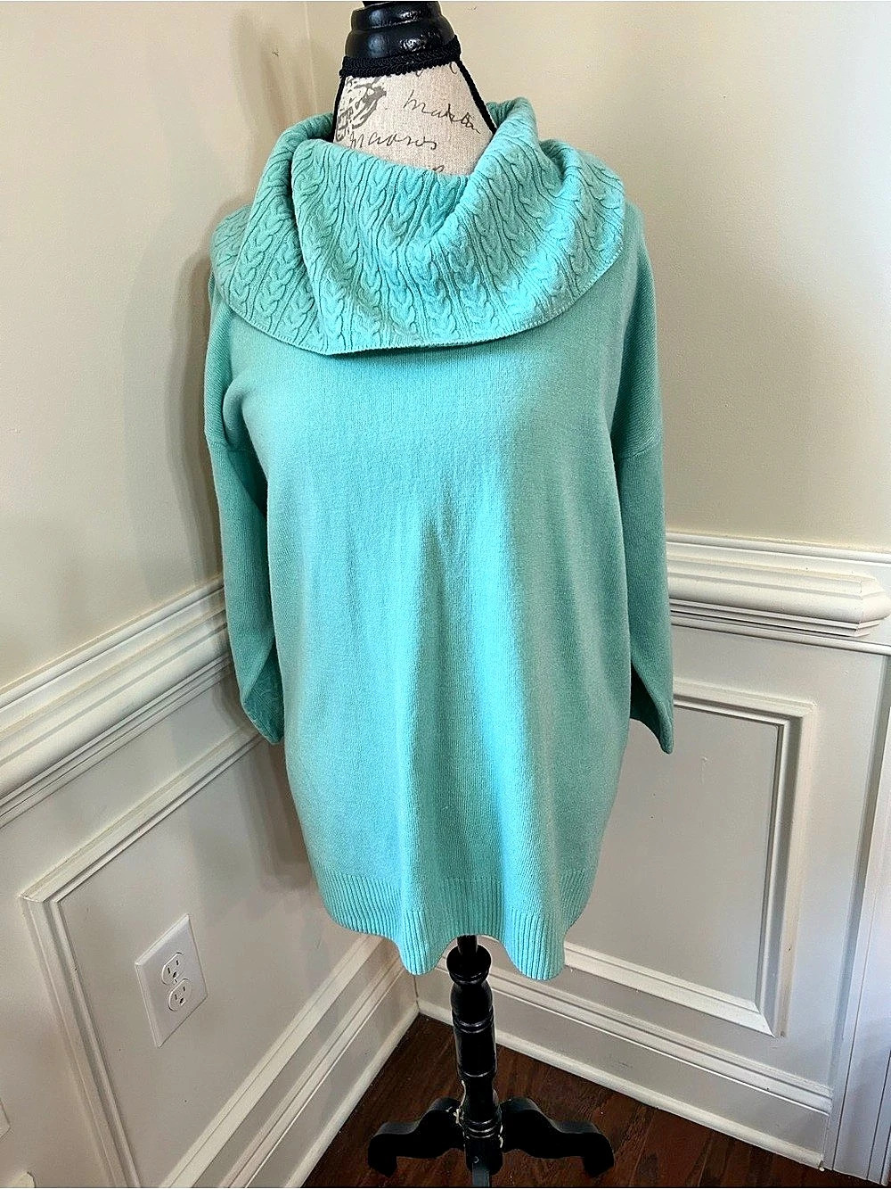 Sag Harbor Cable Cowl Neck Sweater in Light Green Size Large